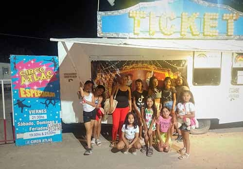 11 niñas de un Merendero de Perdriel asistieron por primera vez al circo y hay un bonus