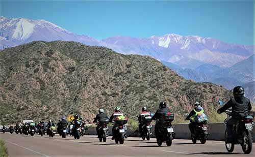 El 9° Encuentro de Mototurismo promueve la Paz y la Unión entre países