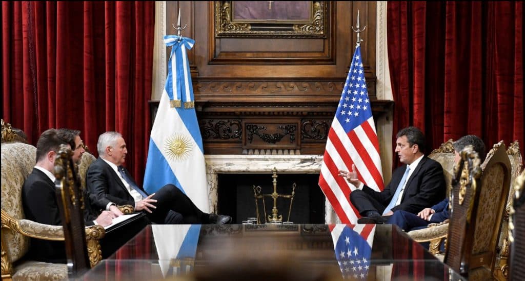 El Gobierno inició el intercambio de información fiscal con los Estados Unidos
