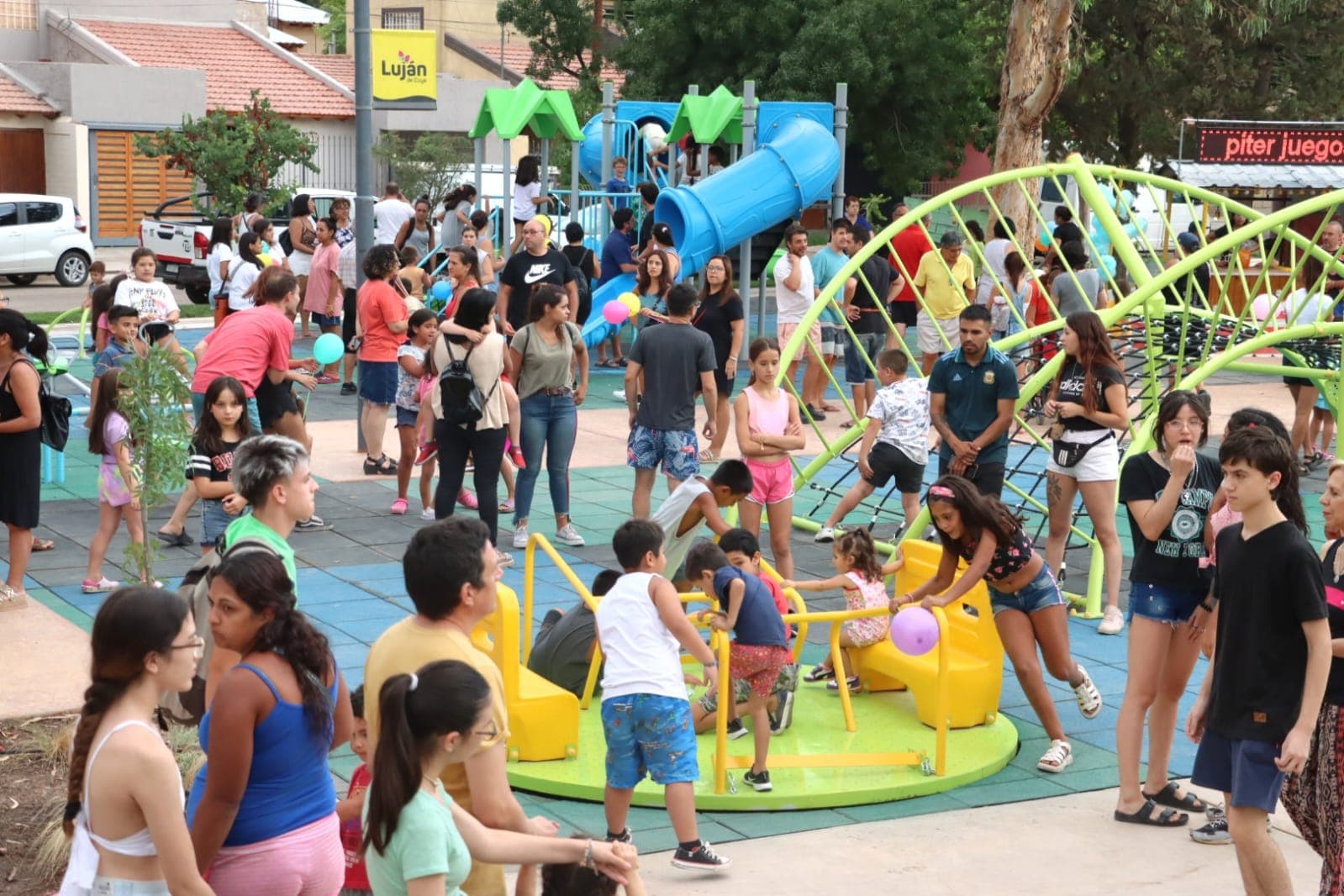El Barrio 21 de Julio de Carrodilla tiene nueva plaza