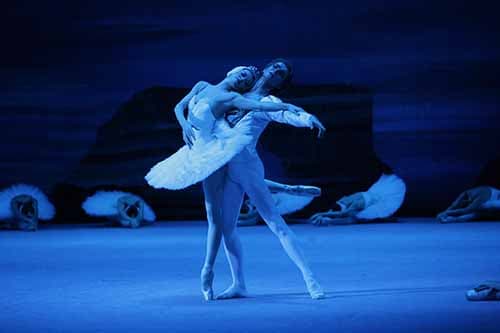 Ballet de San Petersburgo presenta «El Lago de los Cisnes» el 27 de julio