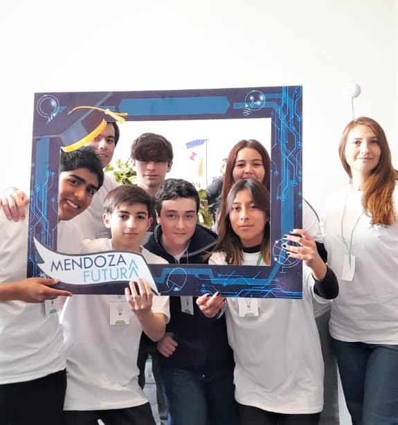 1200 jóvenes de Mendoza Futura presentaron sus proyectos tecnológicos