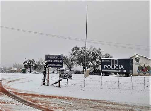 Tras las nevadas, hay cortes en Ruta 7 y 86