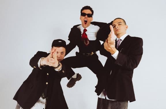 Usted Señálemelo presenta el disco Tripolar el 18 de agosto