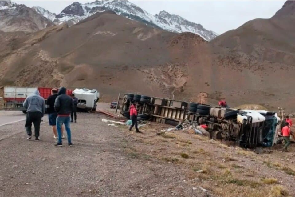 Un camionero argentino falleció en un choque en Ruta 7