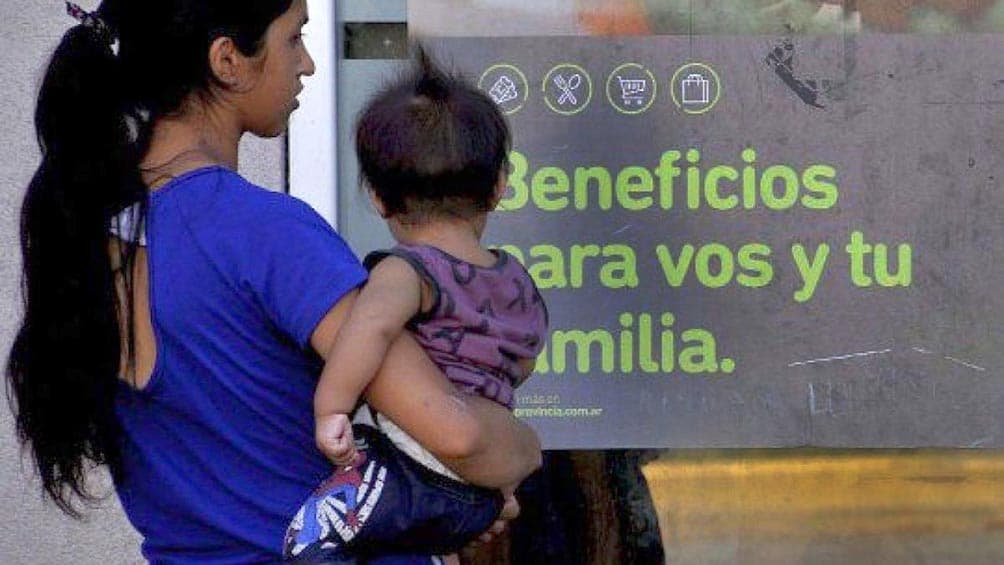 Enero 2024: aumentos en la AUH y Tarjeta Alimentar