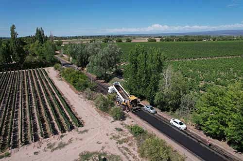 Calle Cobos: Vialidad Mendoza Transforma la Ruta del Vino en Luján