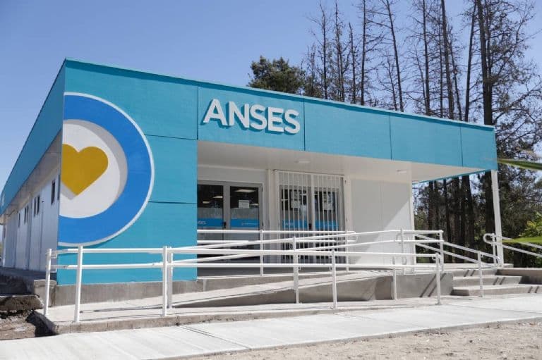 7 despidos en ANSES Luján.