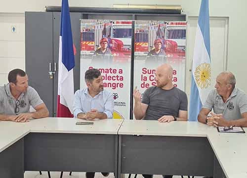 Bomberos de Luján recibieron a sus pares franceses.