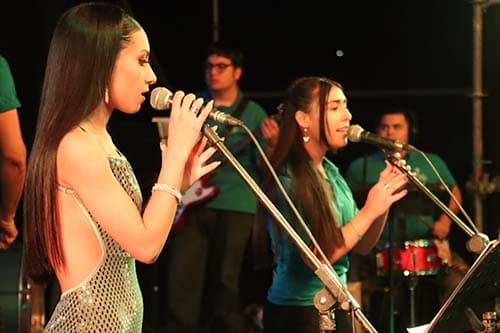 Perdriel y Agrelo coronaron sus Reinas de la Vendimia.
