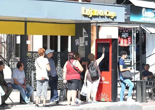 Colocaron informadores para el transporte público en Luján.