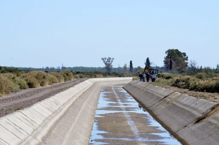 Inició el período de corta anual de agua de riego.