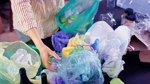 Buscan una ley para basurales y economía circular.