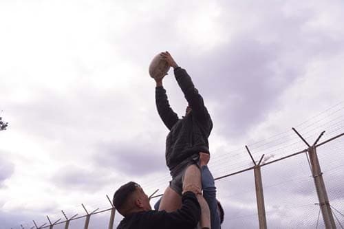 Rugby extramuros, partido ante familiares.
