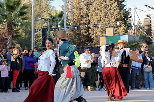 Peña por el Día de la Independencia en Luján.