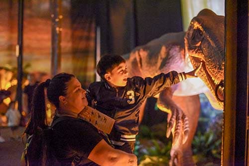 "Viven Dinosaurios" la muestra para la familia