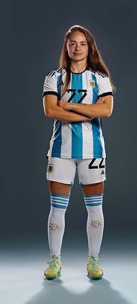 Estefanía Banini estará 3 días en Luján de Cuyo, en un Campus Formativo para jóvenes mujeres futbolistas desde los 8 años.