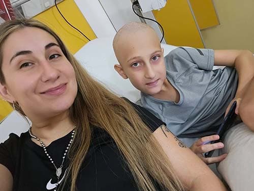 Ciro tiene 11 años y enfrenta un cáncer óseo