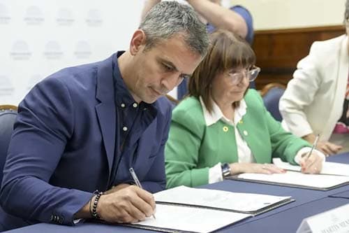 Reforma laboral: pese al retiro del artículo de licencias médicas, el paro sigue
